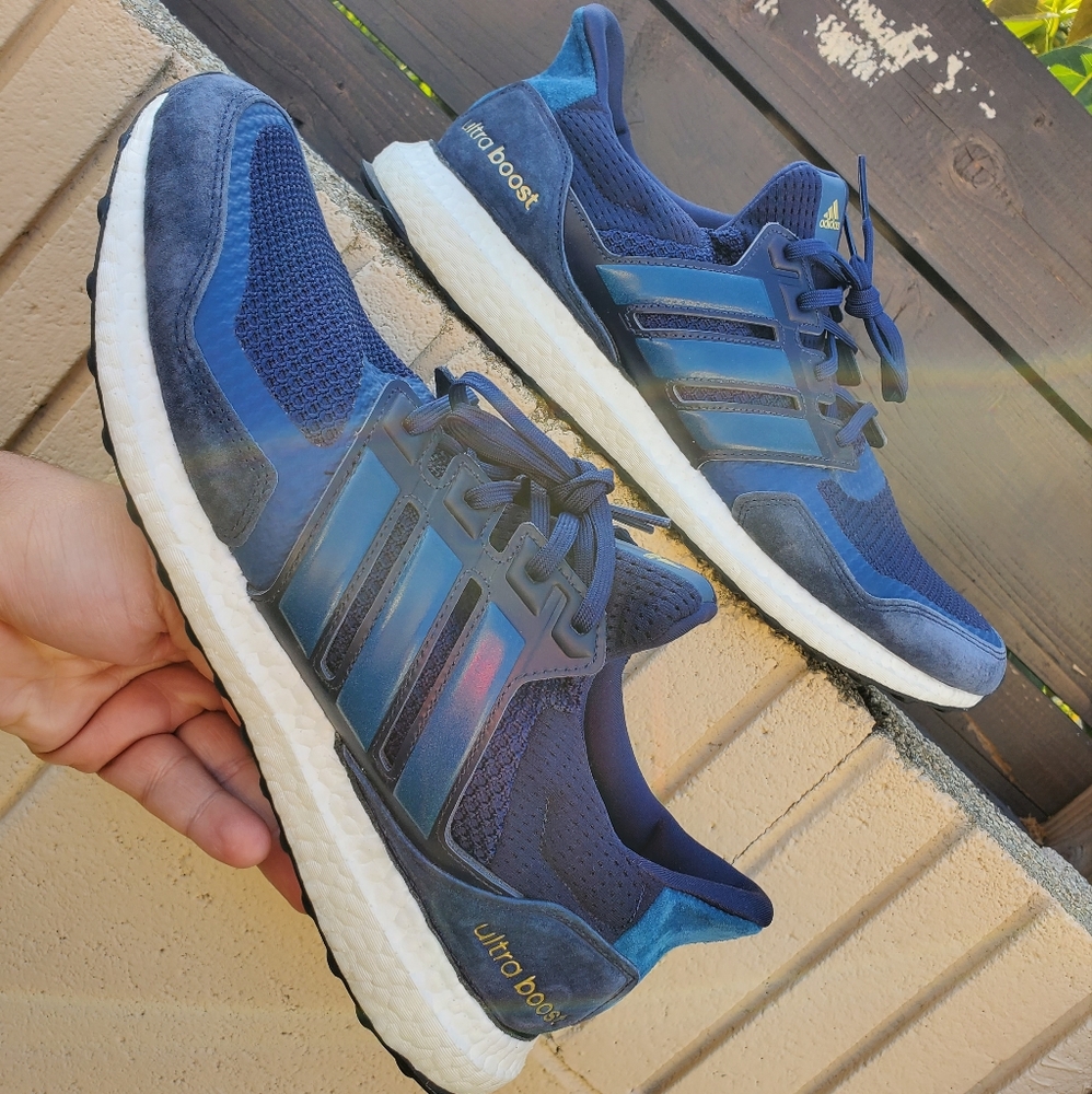 Collegiate Navy Adidas UltraBoost - Sz 13